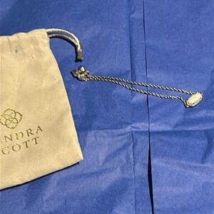 Kendra Scott silver adjustable bracelet in Mother-of-Pearl